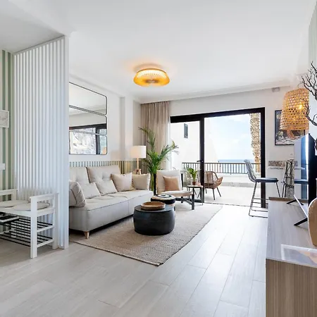 Patti Los Gigantes Acantilado de los Gigantes