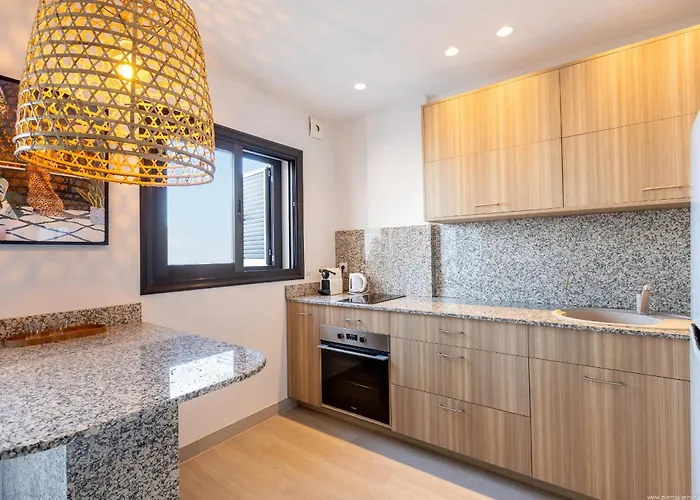 Patti Los Gigantes * Acantilado de los Gigantes